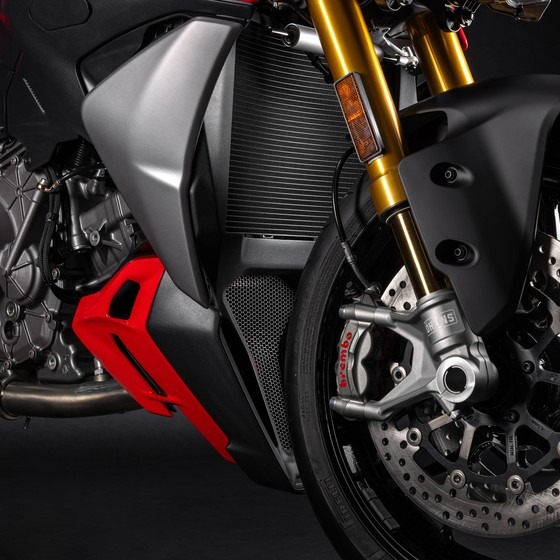 model Ducati Streetfighter V2