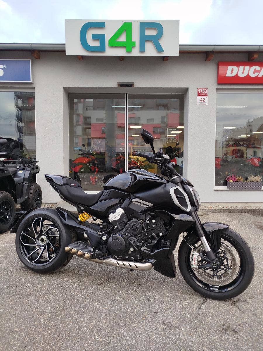 Ducati Diavel V4, 1. MAJITEL, ČR, STAV NOVÉ, UŠETŘETE 250 000,-