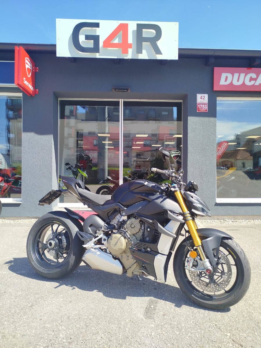 Ducati Streetfighter V4 S, 1.MAJ, ČR, POUZE: 3 133 KM, JAKO NOVÝ