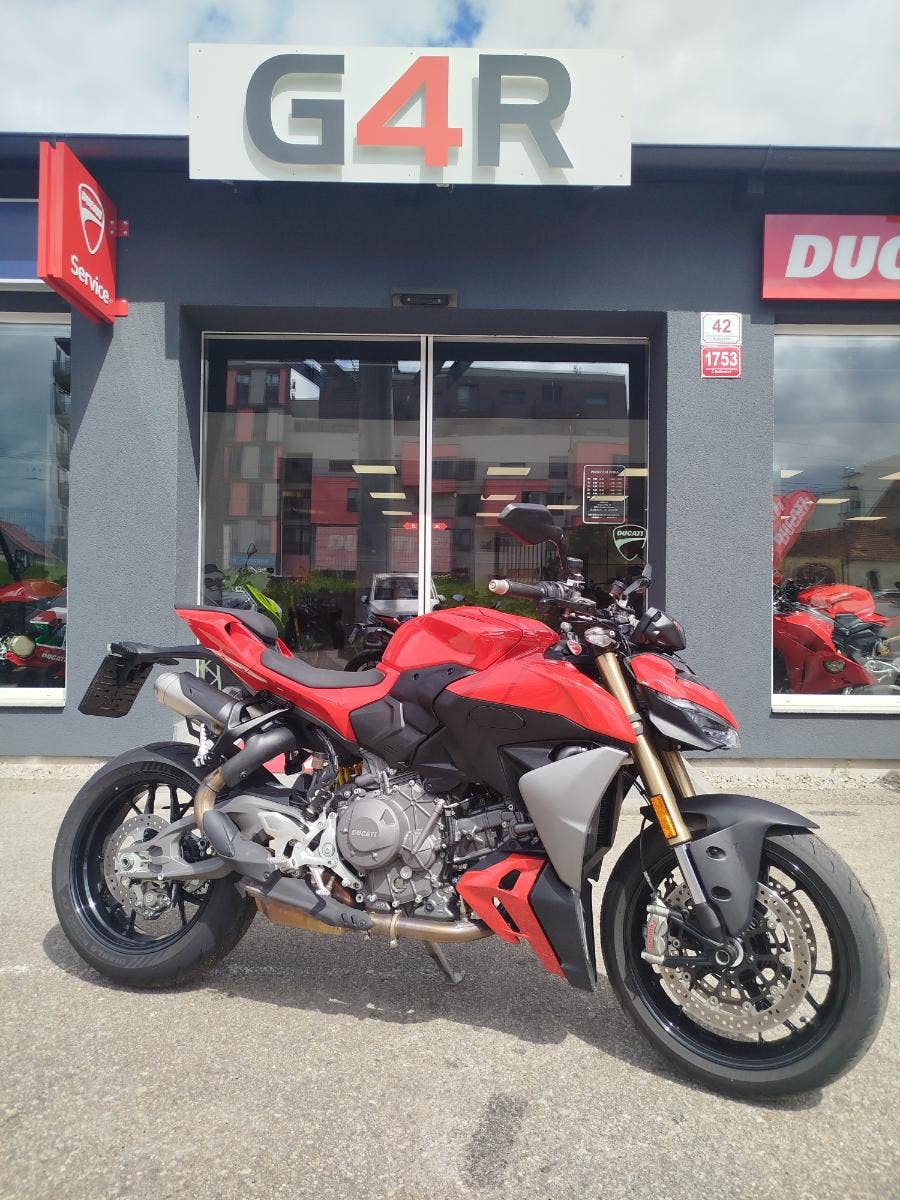 Ducati Streetfighter V2, 1. MAJITEL, ČR, ZÁRUKA, JAKO NOVÝ