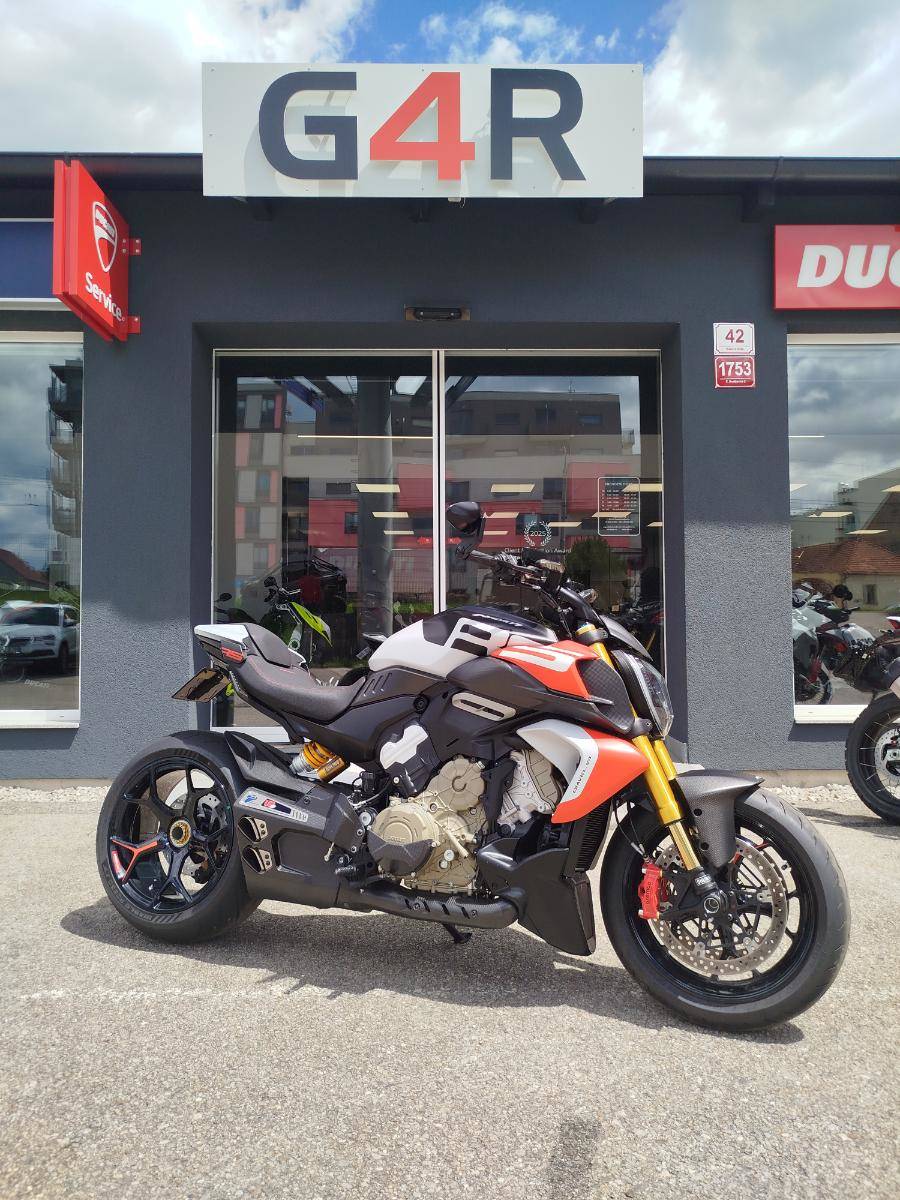 Ducati Diavel V4 RS, 1. MAJITEL, POUZE 990 KM, VÝBAVA