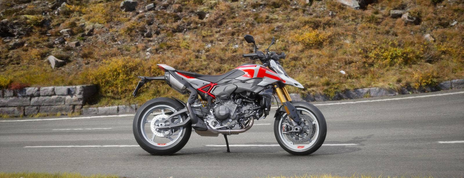 Ducati Hypermotard V2 SP, NOVÝ MODEL 2026, PŘIJÍMÁME OBJEDNÁVKY